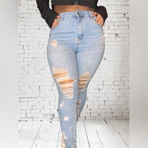 Fashion Nova Distressed High-Waisted Skinny Jeans | Light Wash Size 11
